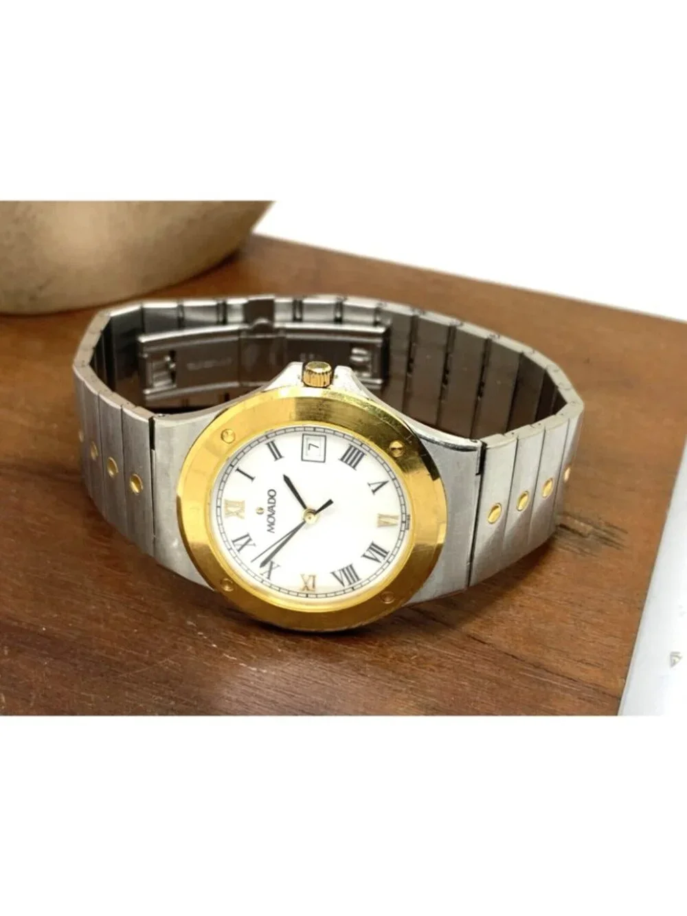Movado Men's Watch 81.65.877.2 Swiss Quartz White Dial Two Tone Stainless Steel